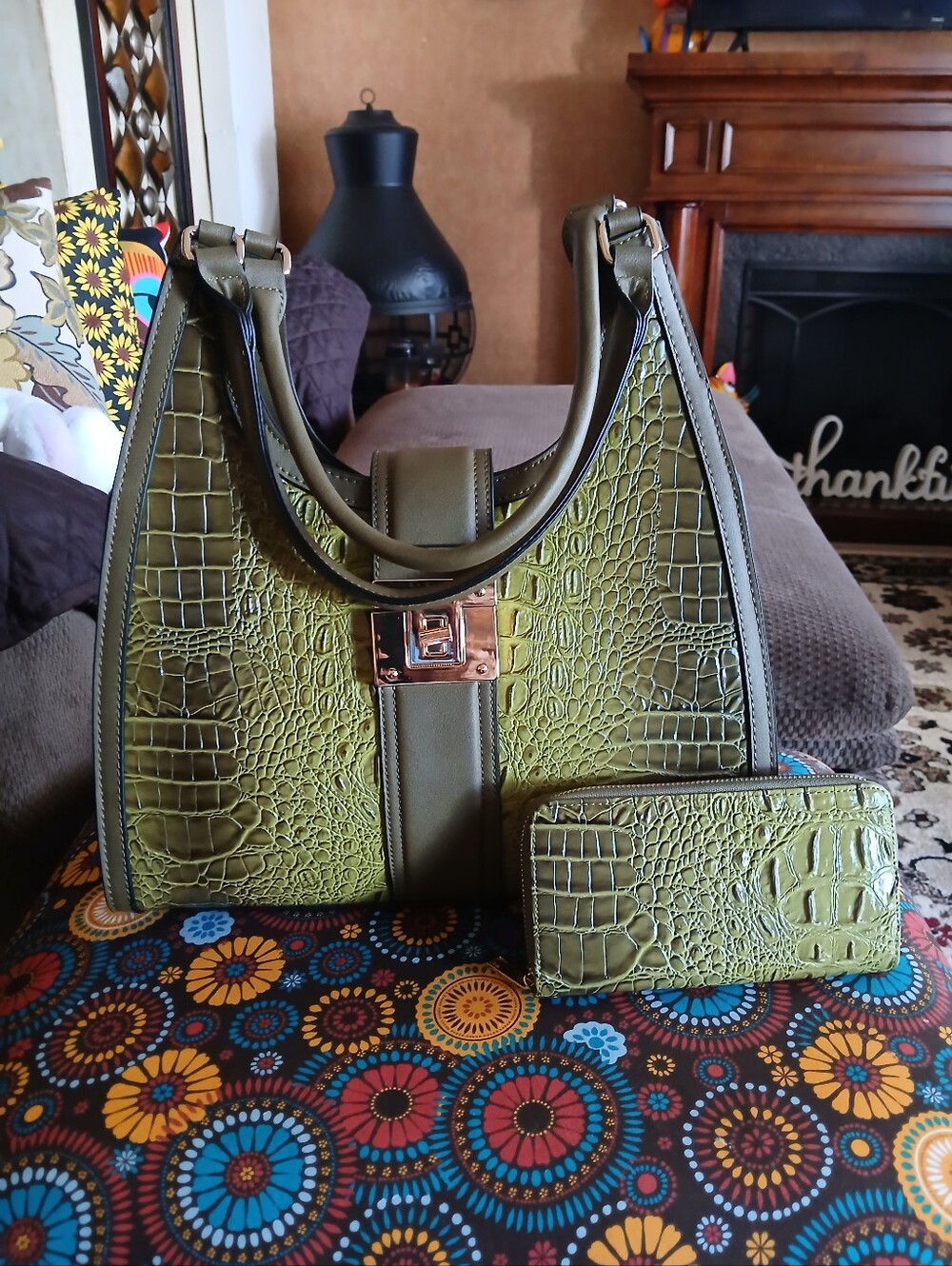 Olive Green Croc Emboss Tote Bag With Wallet NWOT!!! - Picture 1 of 5
